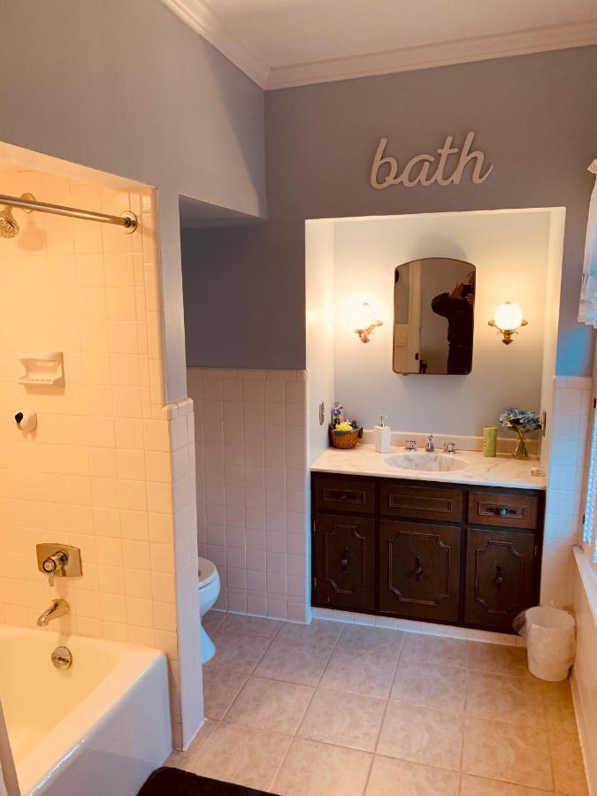 Centennial Inn Bed & Breakfast Conneaut ภายนอก รูปภาพ