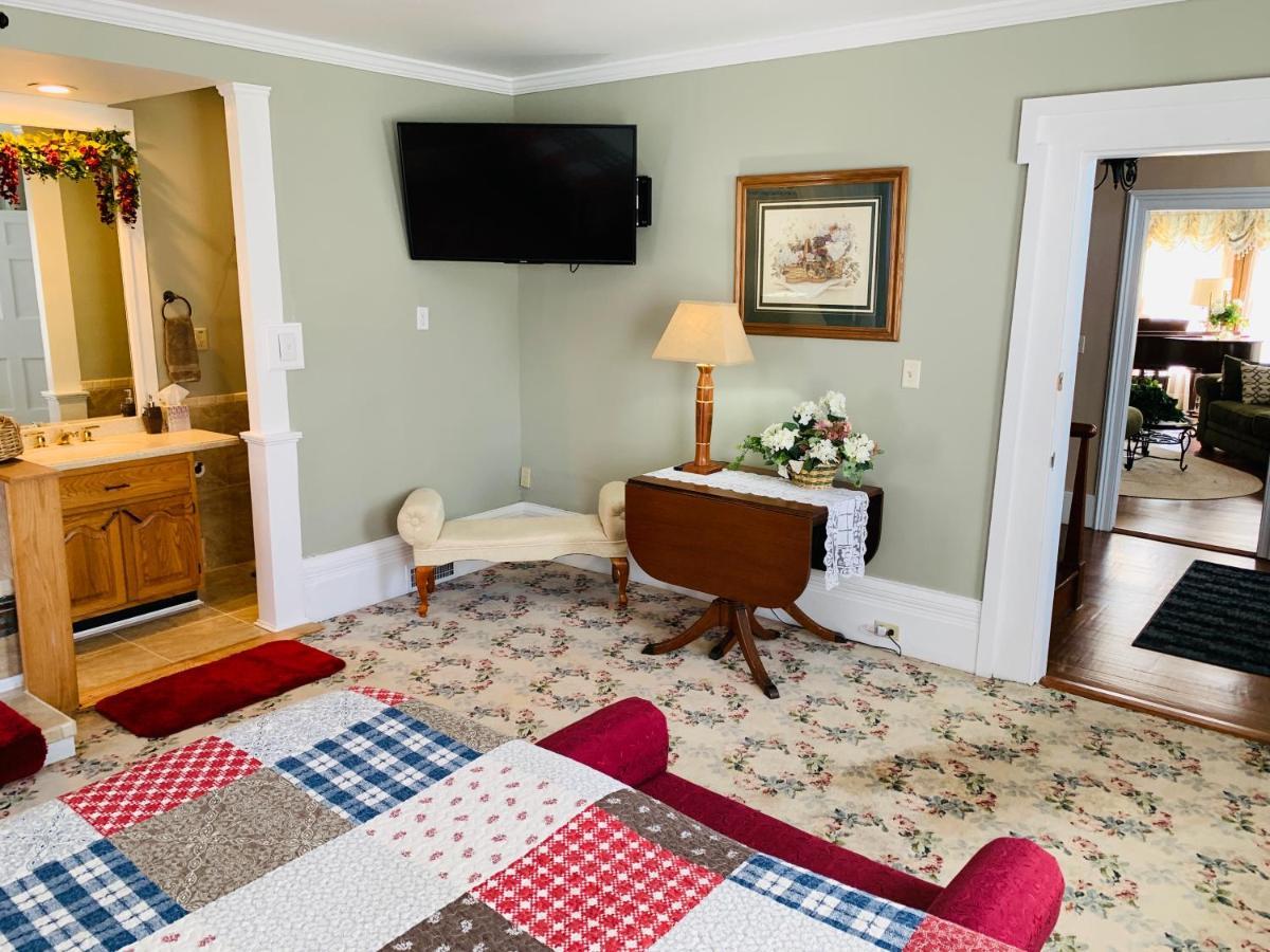 Centennial Inn Bed & Breakfast Conneaut ภายนอก รูปภาพ