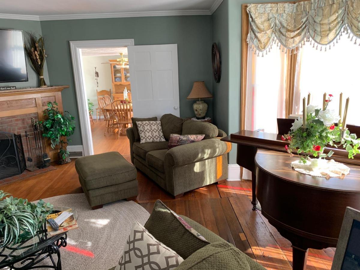 Centennial Inn Bed & Breakfast Conneaut ภายนอก รูปภาพ